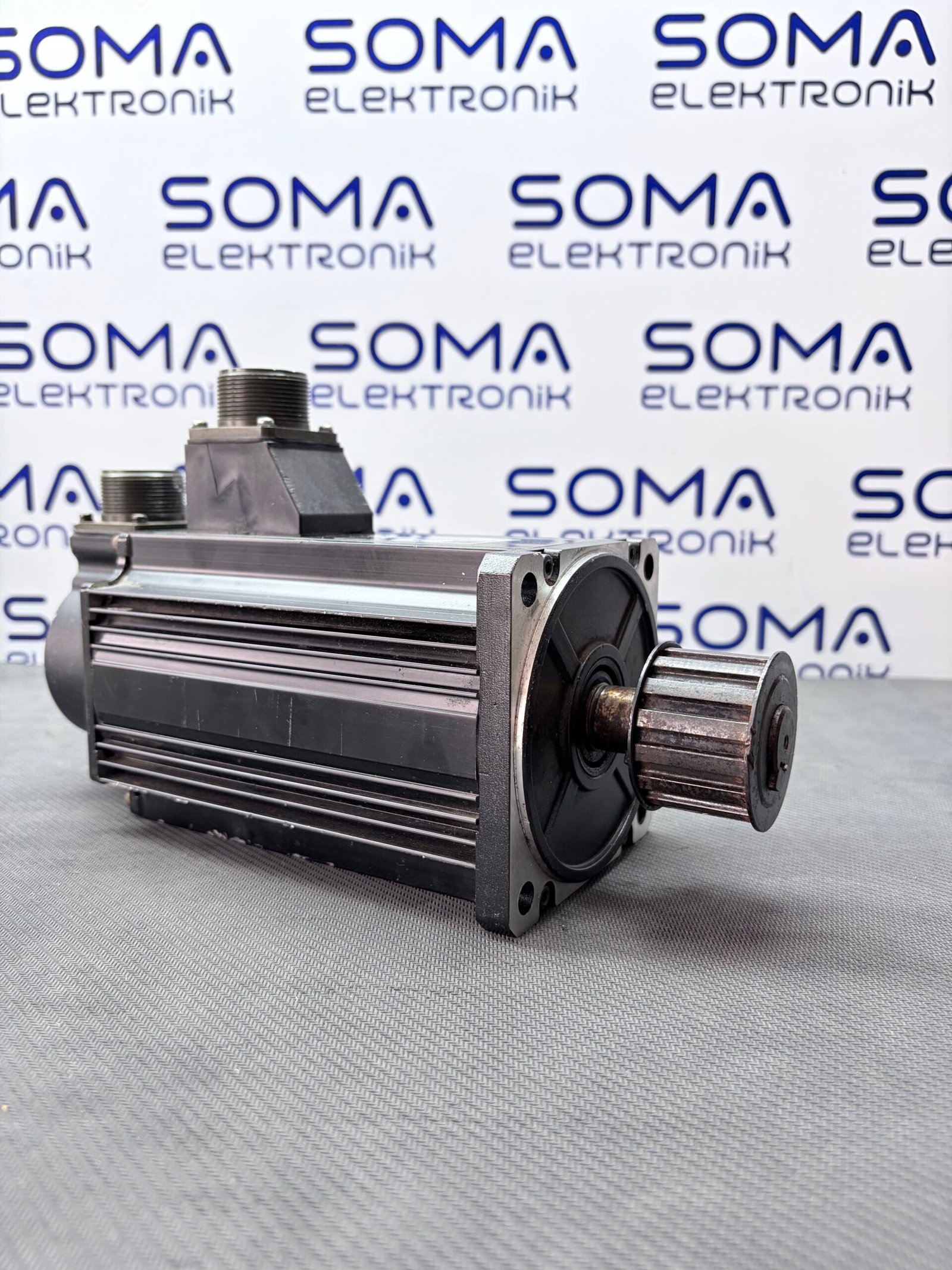 2004-RS15BA1AT3 ALLEN BRADLEY OEMAX SERVO MOTOR (FİRENLİ) 1.5 kW - Görsel 2