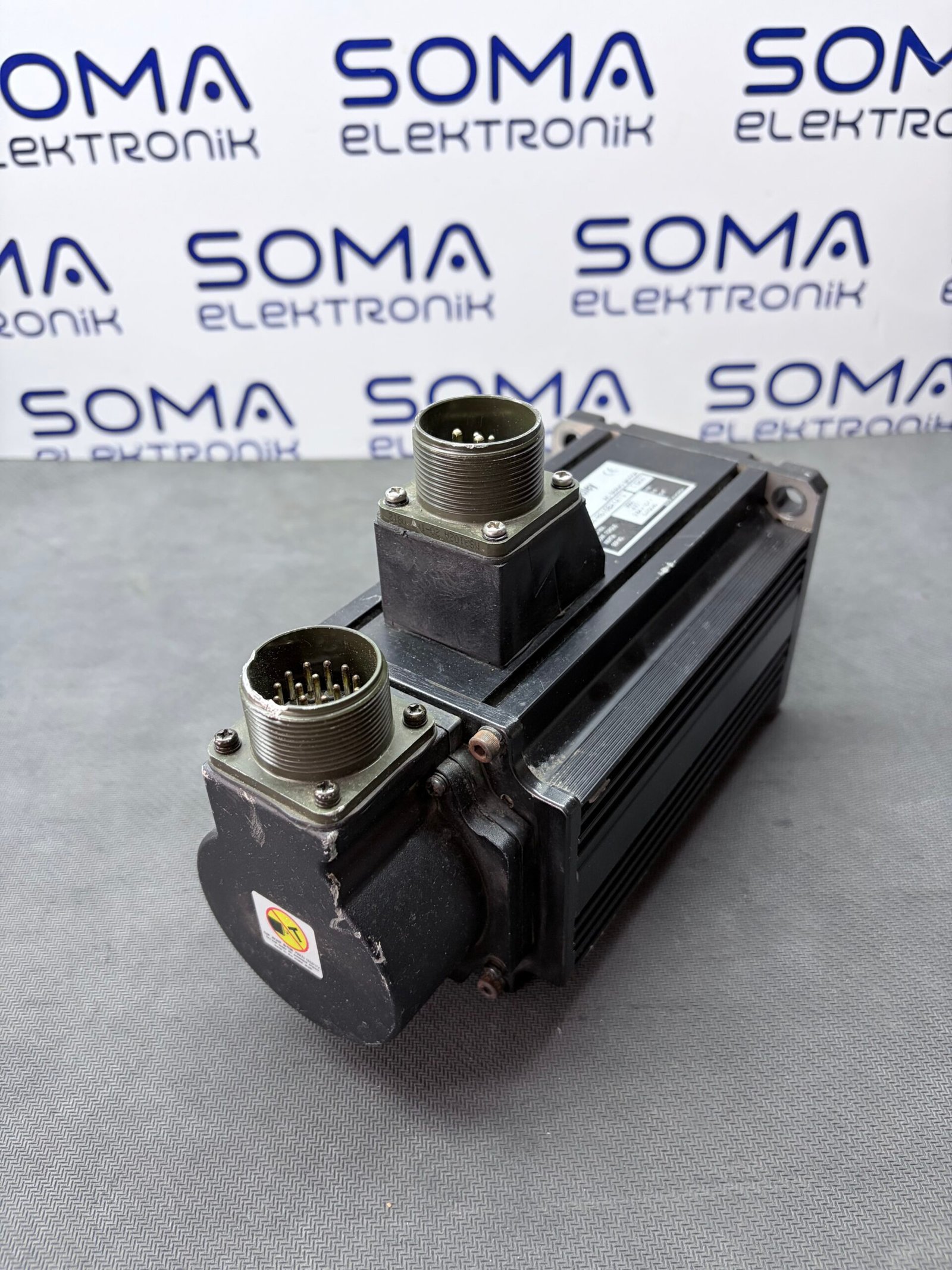 2004-RS15BA1AT3 ALLEN BRADLEY OEMAX SERVO MOTOR (FİRENLİ) 1.5 kW - Görsel 3